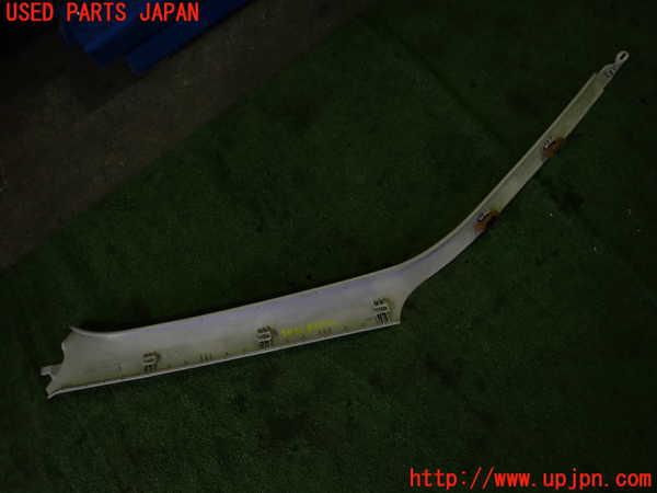 1UPJ-24807655]VW ゴルフ GTI(1HABF)右フロントピラートリム 中古_m0005.jpg