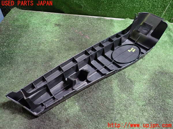 5UPJ-24807762]VW ゴルフ GTI(1HABF)トノカバー2 中古_m0003.jpg