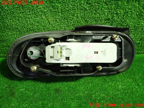 5UPJ-24811530]ロードスター(NA8C)右テールランプ 中古_m0003.jpg