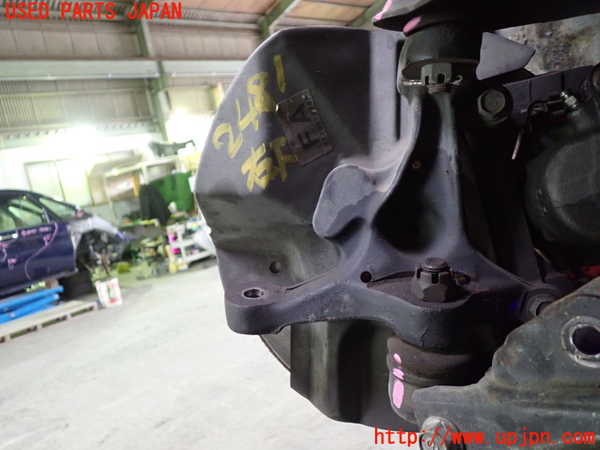 5UPJ-24814290]ロードスター(NA8C)右フロントナックルハブ 中古_m0001.jpg