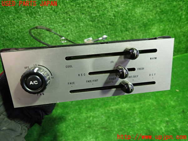 5UPJ-24816066]ロードスター(NA8C)エアコンスイッチ1 中古_m0002.jpg
