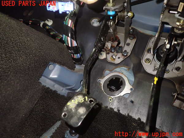 5UPJ-24817590]ロードスター(NA8C)クラッチペダル 中古_m0001.jpg