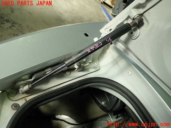 1UPJ-24821506]BMW Z4 ロードスター E85(BT22)トランクダンパー 中古_m0001.jpg