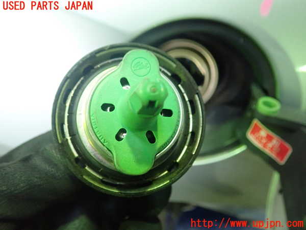 5UPJ-24821690]BMW Z4 ロードスター E85(BT22)フューエルリッド 中古_m0003.jpg