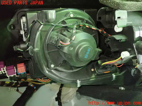 1UPJ-24826081]BMW Z4 ロードスター E85(BT22)エバポレーター1 中古_m0002.jpg