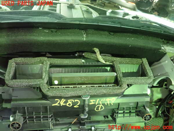 1UPJ-24826081]BMW Z4 ロードスター E85(BT22)エバポレーター1 中古_m0003.jpg