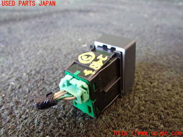 1UPJ-24856308]ステップワゴン スパーダ ハイブリッド(RP5)スイッチ3 (VSC OFF) 中古_m0002.jpg