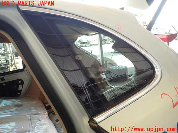 2UPJ-24861382]ポルシェ・カイエン S(92AM48A)左クォーターガラス 中古(43R-002092 M161)_m0001.jpg