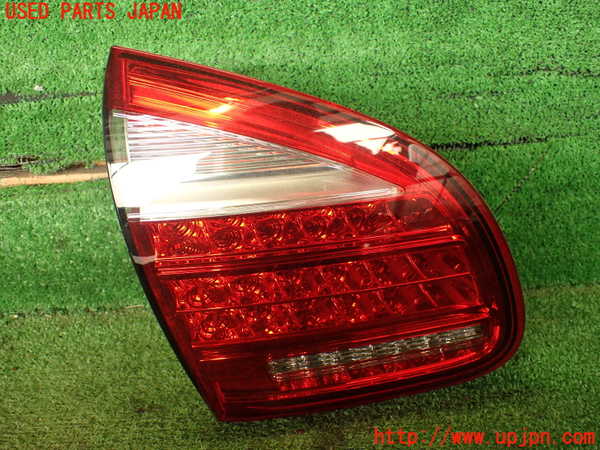 2UPJ-24861552]ポルシェ・カイエン S(92AM48A)左リアフィニッシャー 中古_m0001.jpg