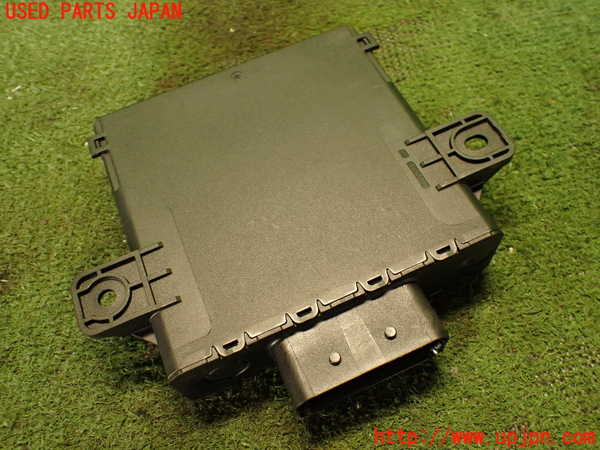 2UPJ-24866147]ポルシェ・カイエン S(92AM48A)コンピューター2 中古_m0002.jpg