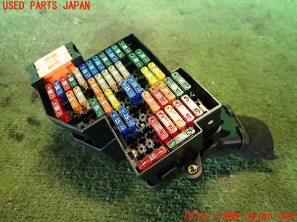 2UPJ-24866741]ポルシェ・カイエン S(92AM48A)ヒューズボックス1 中古_m0001.jpg