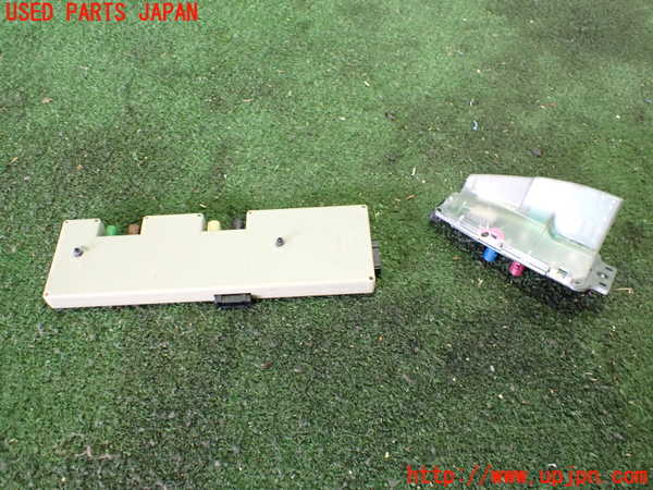 5UPJ-24876550]BMW M3 クーペ(WD40)(E92)アンテナ 中古_m0002.jpg