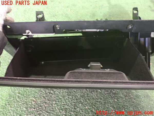 5UPJ-24877516]BMW M3 クーペ(WD40)(E92)グローブボックス1 中古_m0003.jpg
