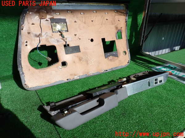 2UPJ-24881264]センチュリー(VG45)左前ドア内張り 中古_m0005.jpg