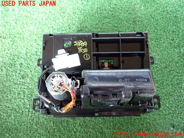 2UPJ-24897821]クラウン アスリート(GRS200)灰皿1 中古_m0004.jpg