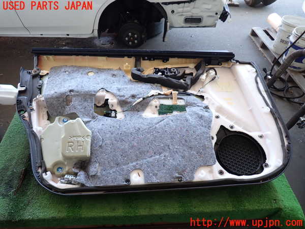 2UPJ-24891234]クラウン アスリート(GRS200)右前ドア内張り 中古_m0004.jpg