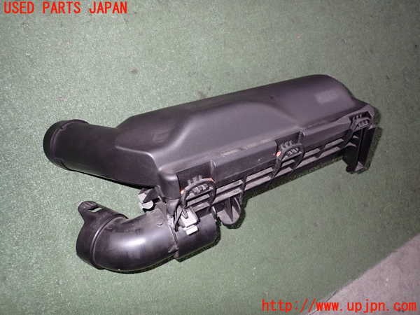 2UPJ-24912560]プジョー・RCZ(T7R5F02)エアクリーナーボックス 中古_m0001.jpg
