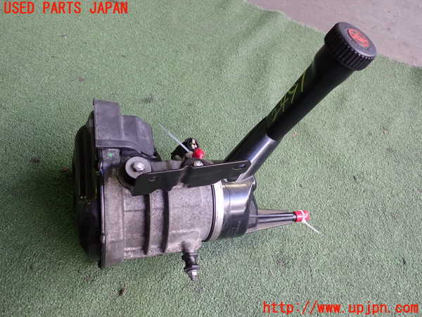 2UPJ-24914250]プジョー・RCZ(T7R5F02)パワステポンプ 中古_m0001.jpg