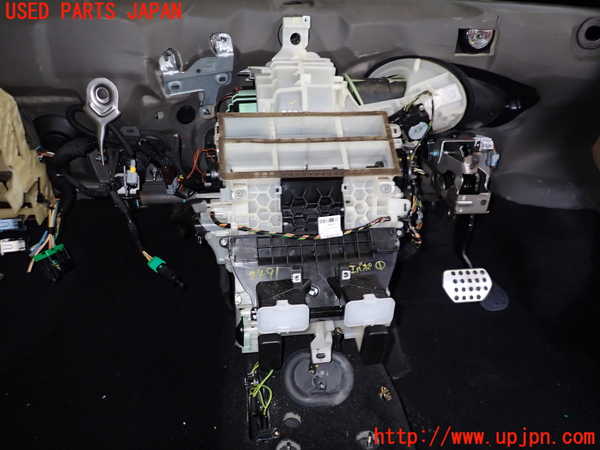 2UPJ-24916081]プジョー・RCZ(T7R5F02)エバポレーター1 中古_m0001.jpg