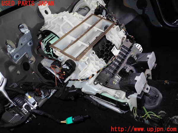 2UPJ-24916081]プジョー・RCZ(T7R5F02)エバポレーター1 中古_m0002.jpg