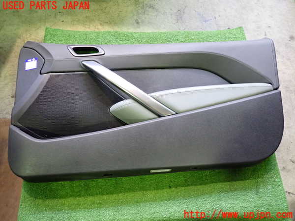 2UPJ-24911234]プジョー・RCZ(T7R5F02)右ドア内張り 中古_m0001.jpg