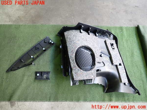 2UPJ-24917675]プジョー・RCZ(T7R5F02)右リアピラートリム 中古_m0003.jpg