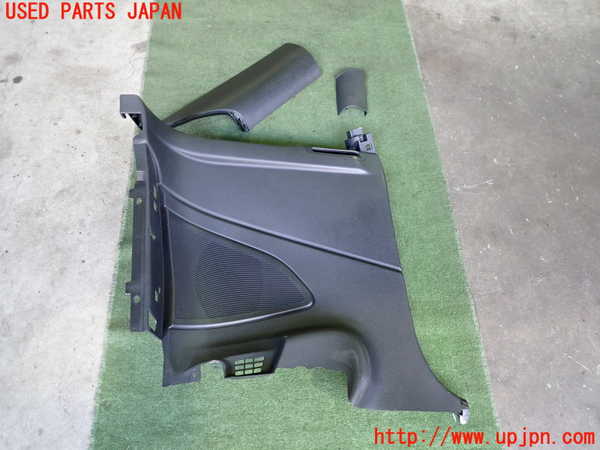 2UPJ-24917680]プジョー・RCZ(T7R5F02)左リアピラートリム 中古_m0001.jpg