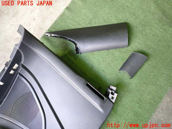 2UPJ-24917680]プジョー・RCZ(T7R5F02)左リアピラートリム 中古_m0002.jpg