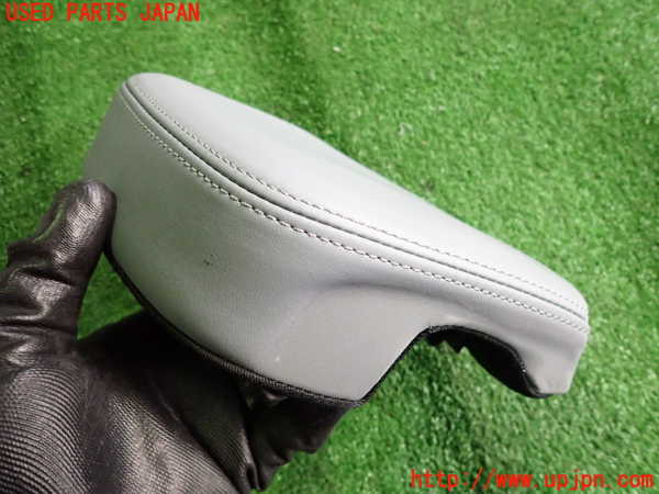 2UPJ-24917150]プジョー・RCZ(T7R5F02)右2列目ヘッドレスト 中古_m0002.jpg