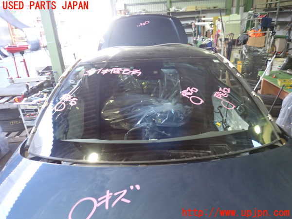 2UPJ-24921195]プジョー・RCZ(T7R5F03)フロントガラス (43R-002687 M452) 中古_m0001.jpg