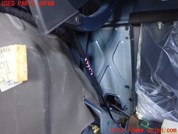 2UPJ-24921506]プジョー・RCZ(T7R5F03)トランクダンパー 中古_m0002.jpg