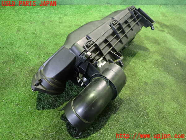 2UPJ-24922560]プジョー・RCZ(T7R5F03)エアクリーナーボックス 中古_m0001.jpg