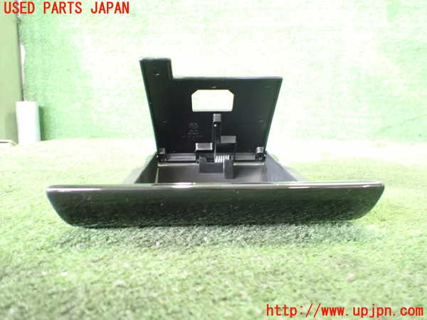2UPJ-24927842]プジョー・RCZ(T7R5F03)小物入れ2 中古_m0001.jpg