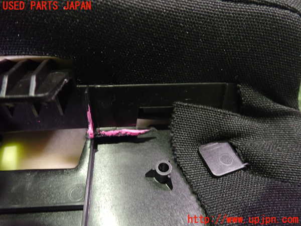2UPJ-24927180]プジョー・RCZ(T7R5F03)左2列目ヘッドレスト 中古_m0004.jpg