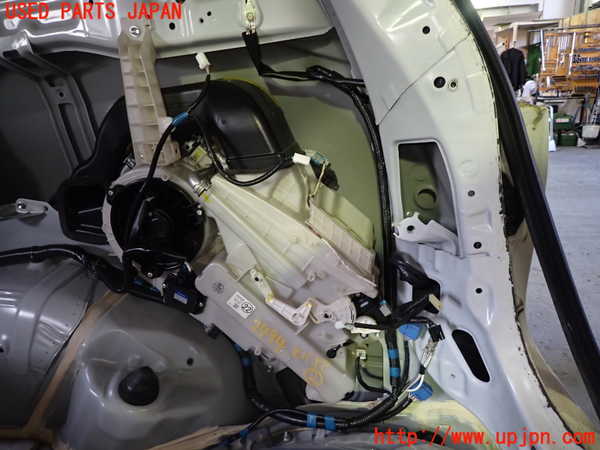 1UPJ-24946082]エスティマハイブリッド(AHR20W)エバポレーター2 中古_m0001.jpg