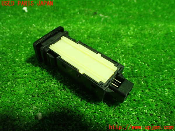 1UPJ-24946309]エスティマハイブリッド(AHR20W)スイッチ4（ワイパーデアイサー） 中古_m0002.jpg