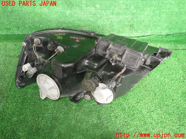 2UPJ-24951130]クラウン マジェスタ(JZS177)右ヘッドライト HID 中古_m0002.jpg