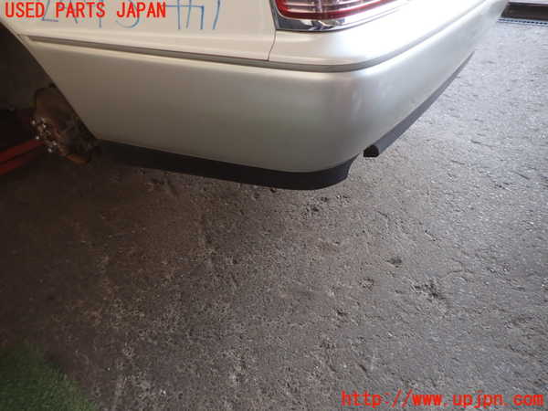2UPJ-24951610]クラウン マジェスタ(JZS177)リアバンパー 中古_m0002.jpg