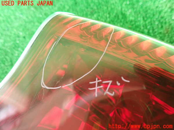 2UPJ-24951530]クラウン マジェスタ(JZS177)右テールランプ 中古_m0002.jpg