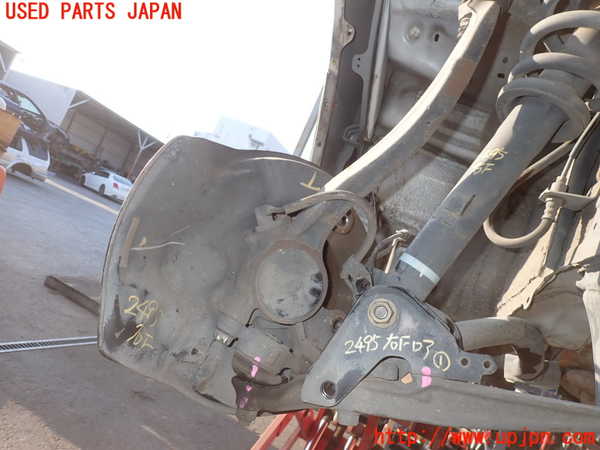 2UPJ-24954290]クラウン マジェスタ(JZS177)右フロントナックルハブ 中古_m0001.jpg