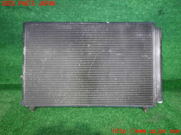 2UPJ-24956031]クラウン マジェスタ(JZS177)エアコンコンデンサー1 中古_m0002.jpg