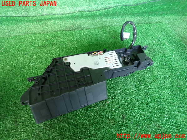 2UPJ-24956239]クラウン マジェスタ(JZS177)メーター・その他 (ヘッドアップディスプレイ) 中古_m0002.jpg