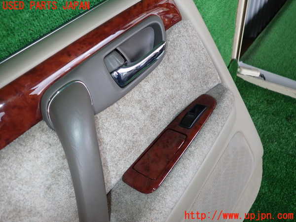 2UPJ-24951324]クラウン マジェスタ(JZS177)左後ドア内張り 中古_m0002.jpg