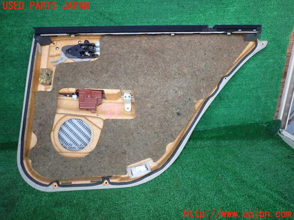 2UPJ-24951324]クラウン マジェスタ(JZS177)左後ドア内張り 中古_m0004.jpg