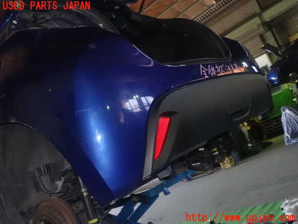 1UPJ-24961610]ヤリス(YARIS) ハイブリッド(MXPH10)リアバンパー 中古_m0003.jpg