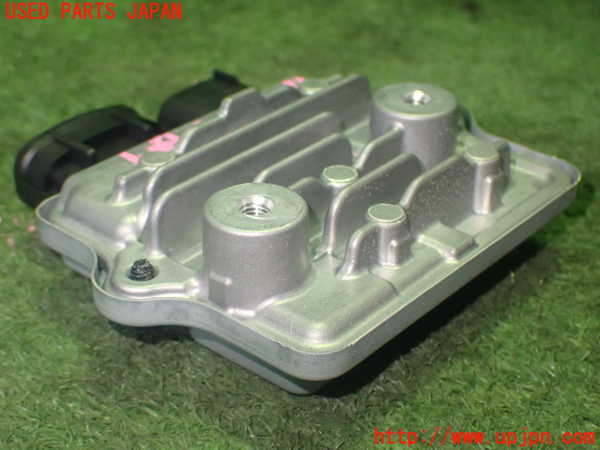 5UPJ-24966153]ヤリス(YARIS) ハイブリッド(MXPH10)コンピューター8 89571-10010 中古_m0003.jpg