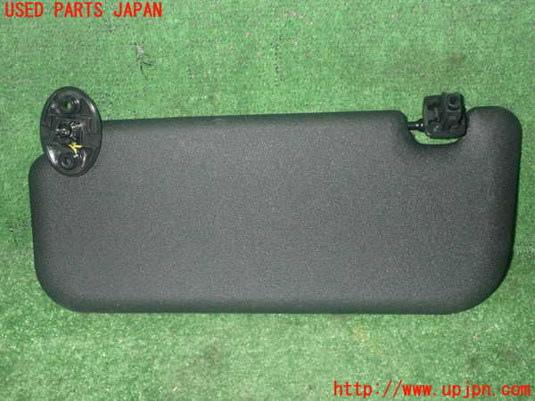 1UPJ-24967625]ヤリス(YARIS) ハイブリッド(MXPH10)室内サンバイザー右側 中古_m0001.jpg