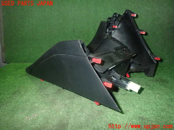 1UPJ-24967549]ヤリス(YARIS) ハイブリッド(MXPH10)コンソール 中古_m0003.jpg