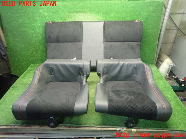 5UPJ-24977385]BRZ(86)(ZD8)リアシート 【ジャンク】_m0001.jpg