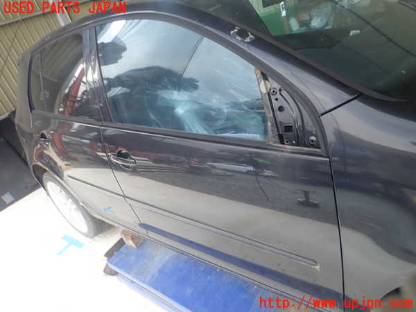 1UPJ-24981230]VW ゴルフ R32(1KBUBF)右前ドア SEKURIT M635 中古_m0001.jpg
